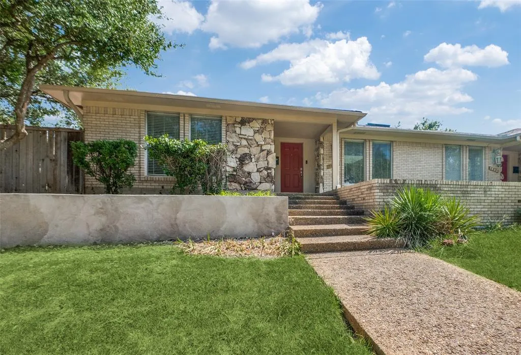 7434 Wellcrest Drive