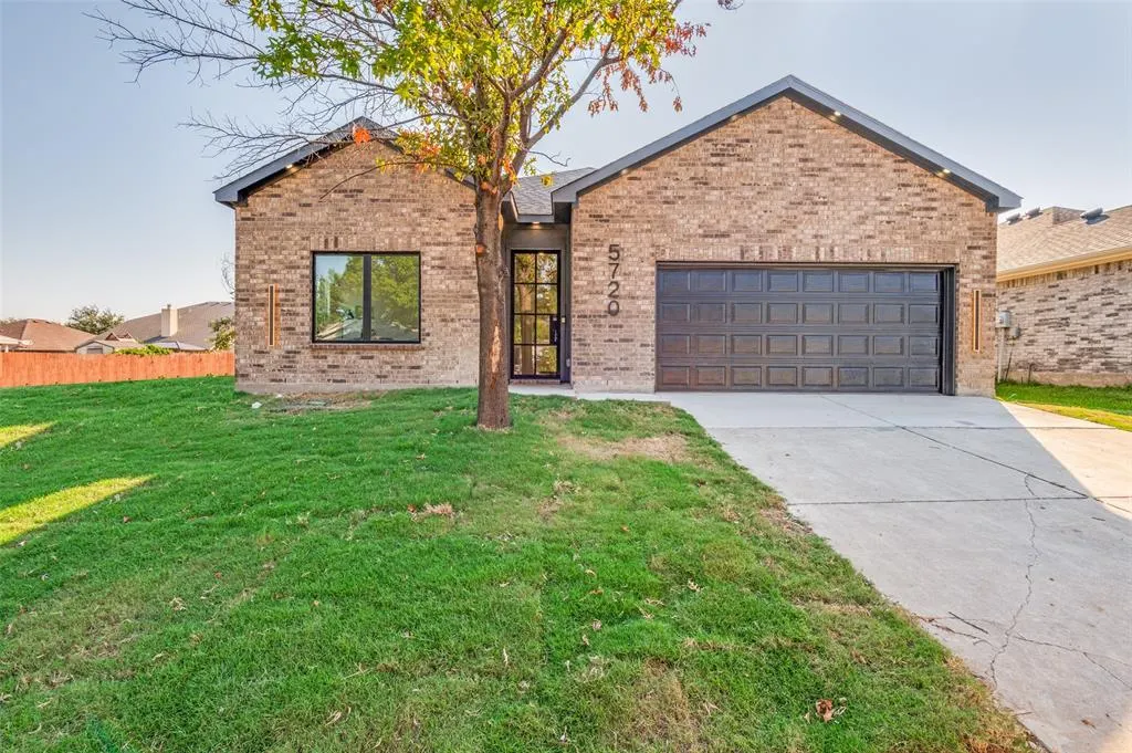 5720 Hunters Bend Lane