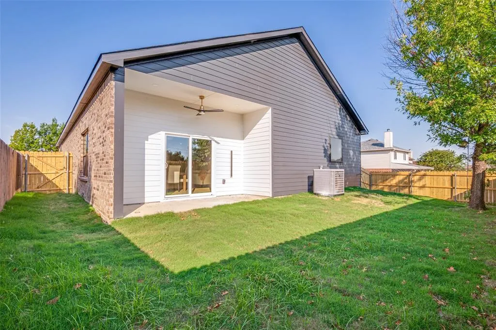5720 Hunters Bend Lane