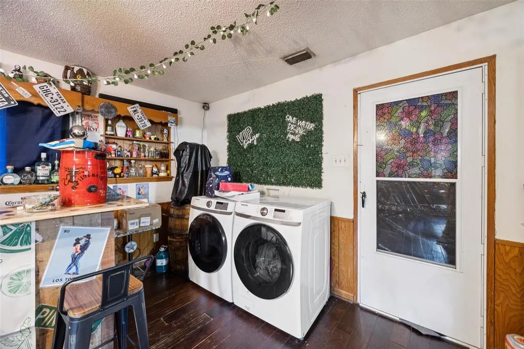 8332 Foxwood Lane
