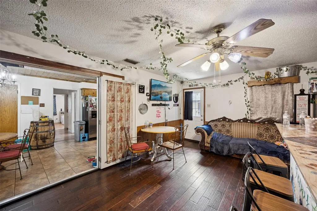 8332 Foxwood Lane