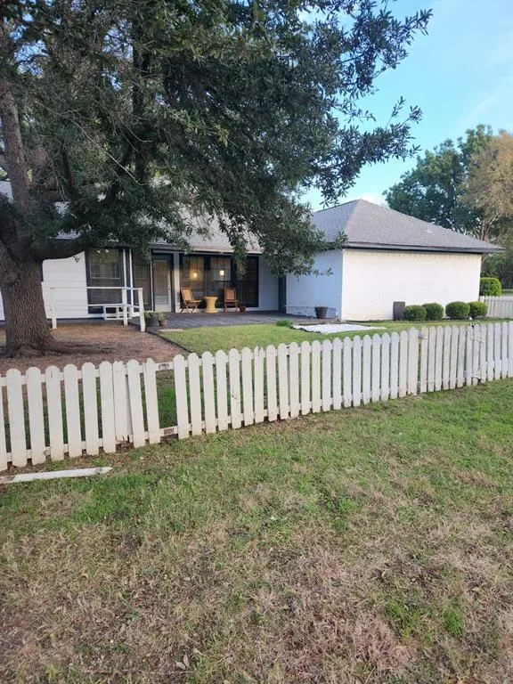 16235 Red Wood Circle W