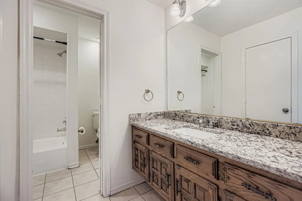 3005 Saddlehead Drive