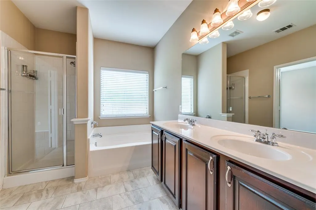 2748 Indian Oak Drive