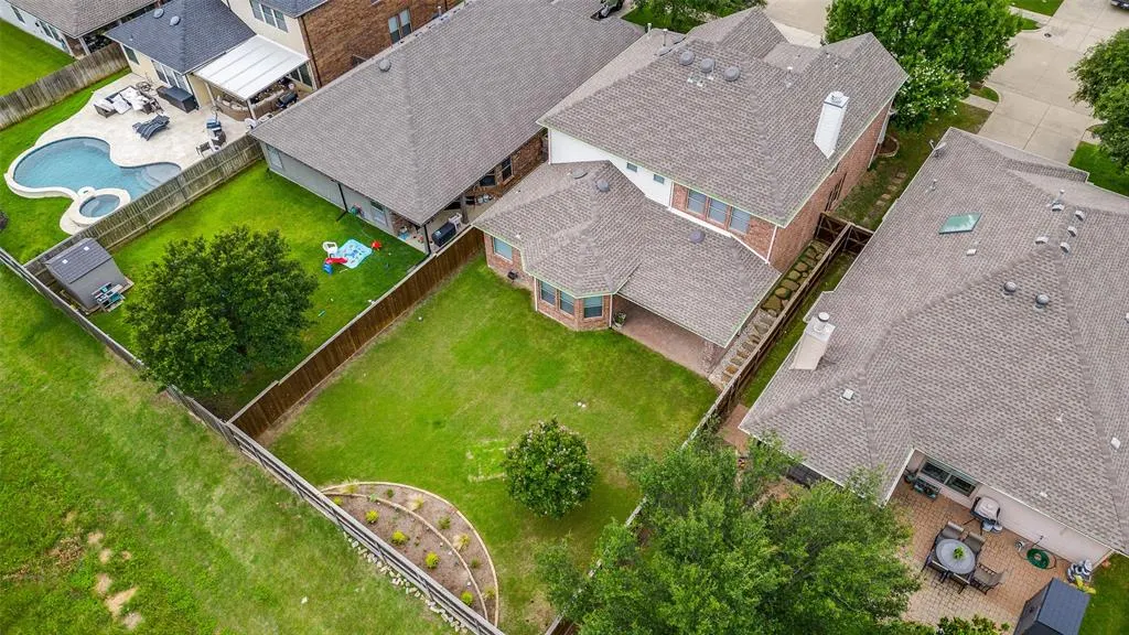 2748 Indian Oak Drive