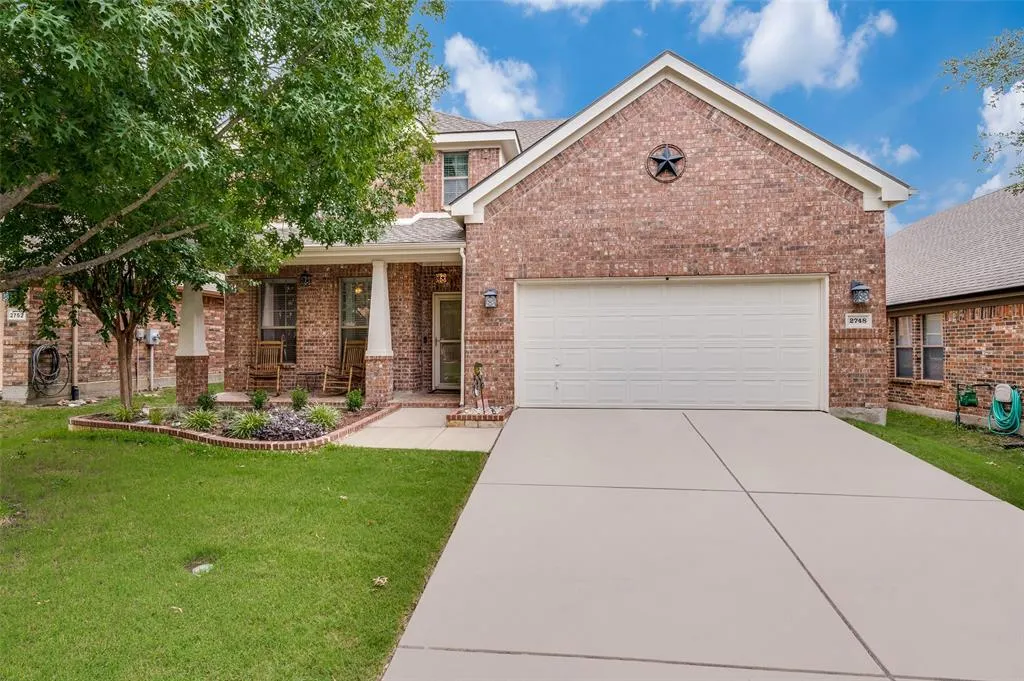 2748 Indian Oak Drive