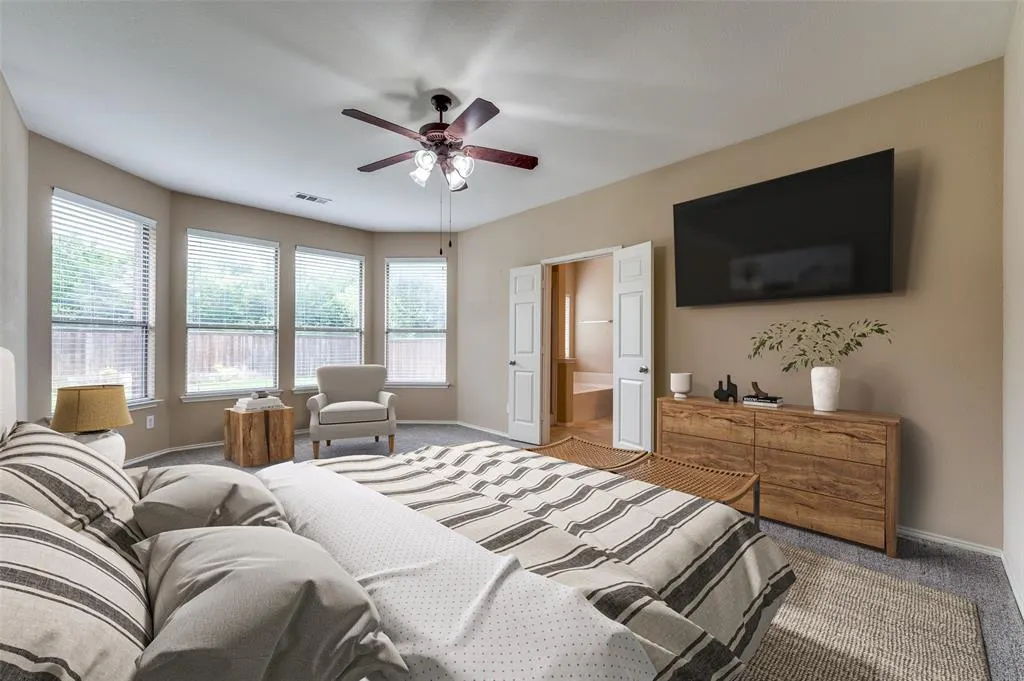 2748 Indian Oak Drive