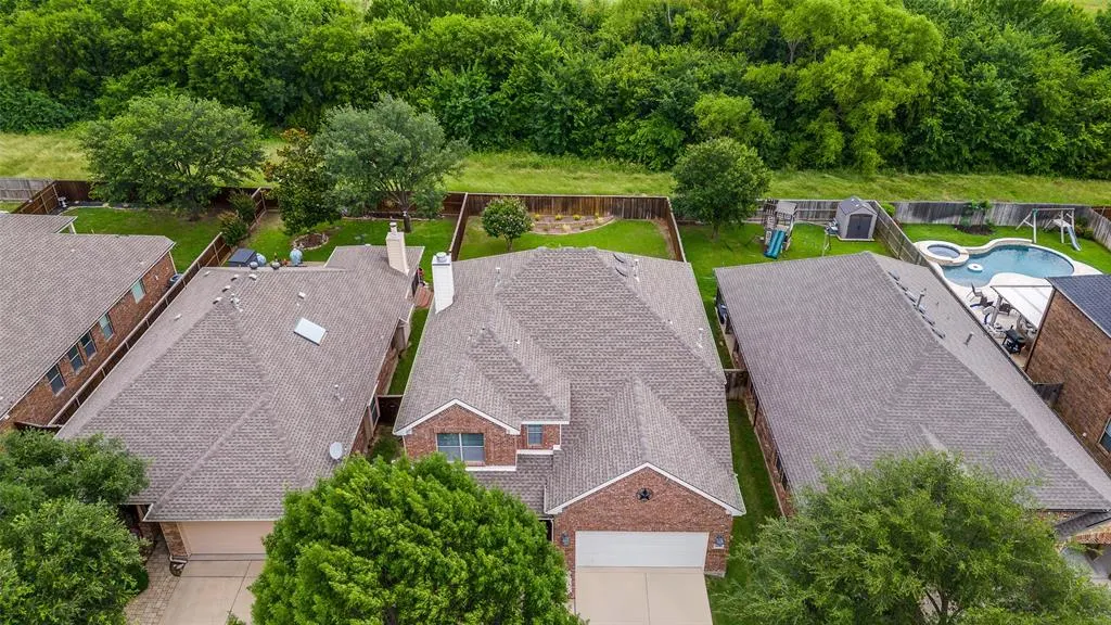 2748 Indian Oak Drive