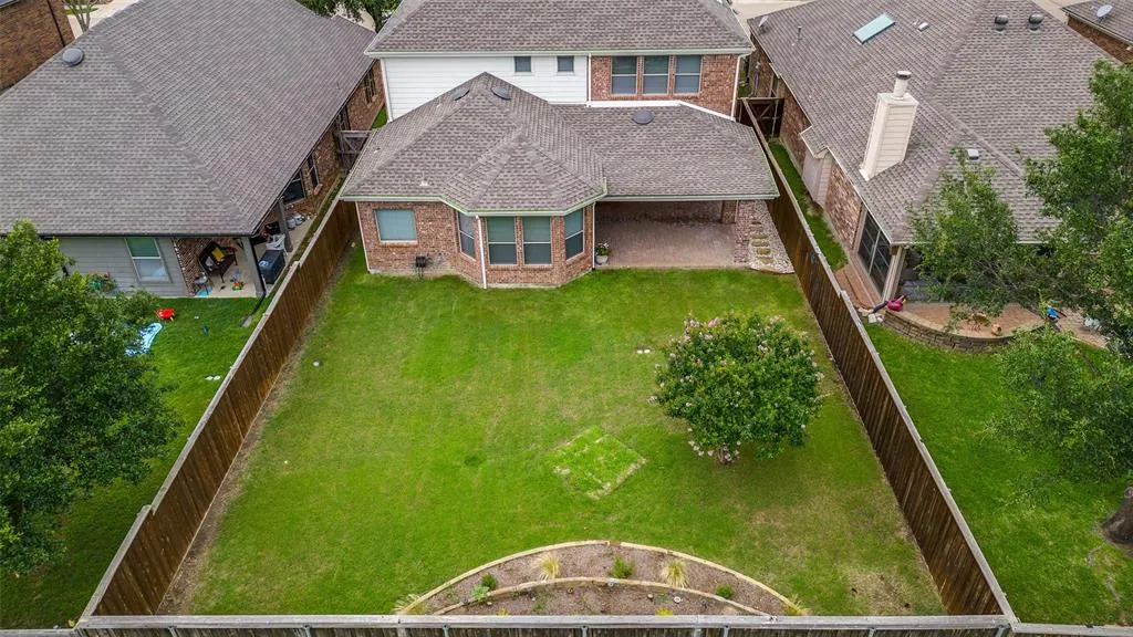 2748 Indian Oak Drive