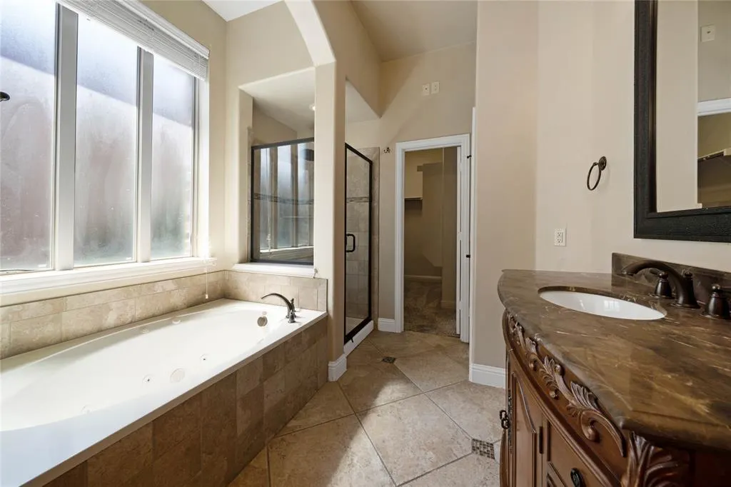 1716 Medina Lane