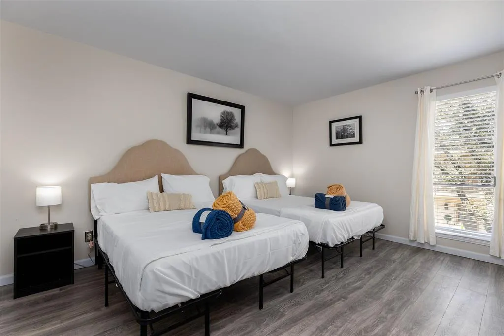 904 S Weatherred Drive, #904H