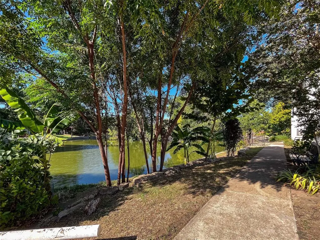 904 S Weatherred Drive, #904H