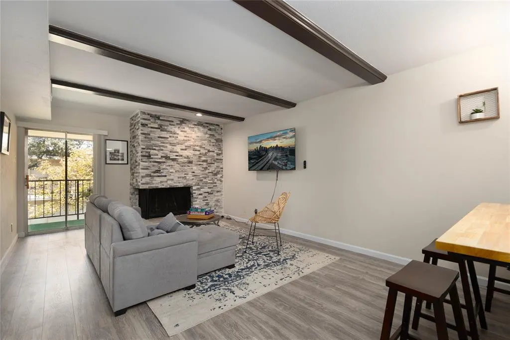 904 S Weatherred Drive, #904H