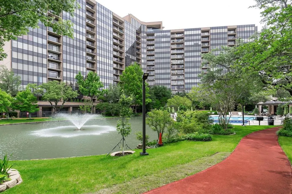 5200 Keller Springs Road, #736