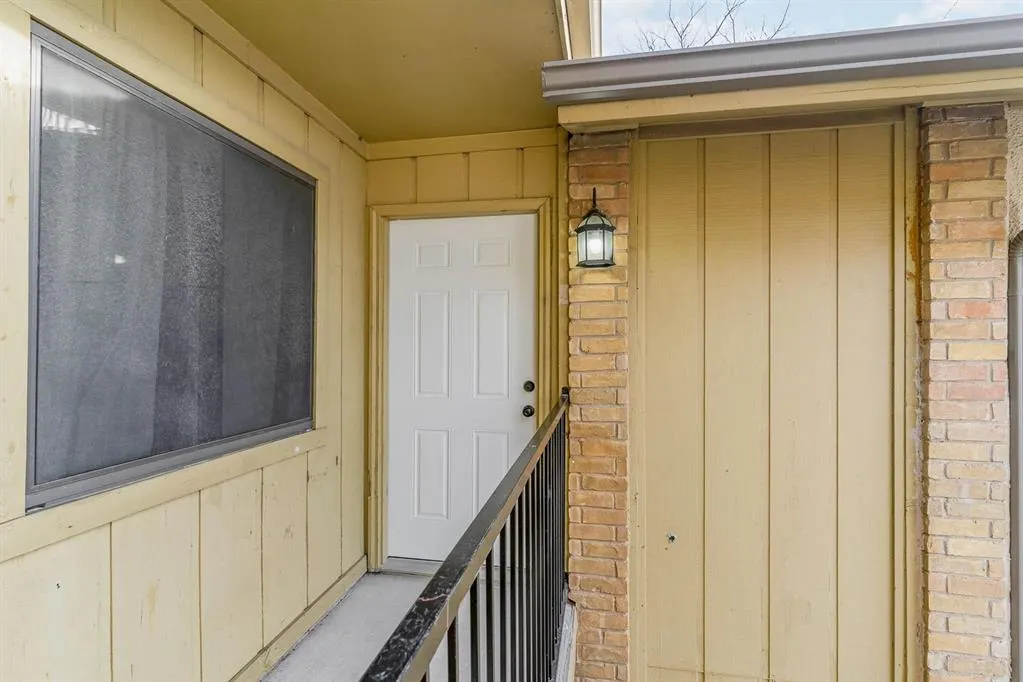 5625 Harvest Hill Road, #2020
