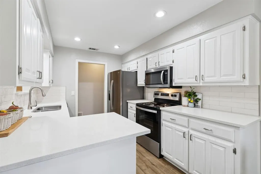 3240 Anchor Drive