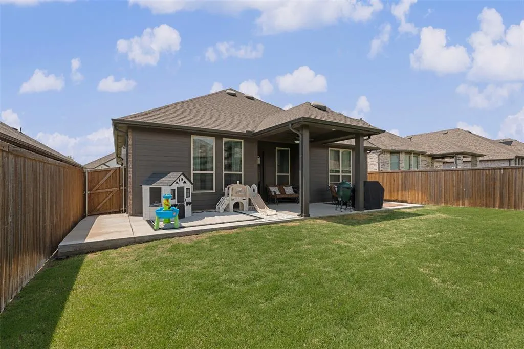 1305 Saddle Ridge Drive