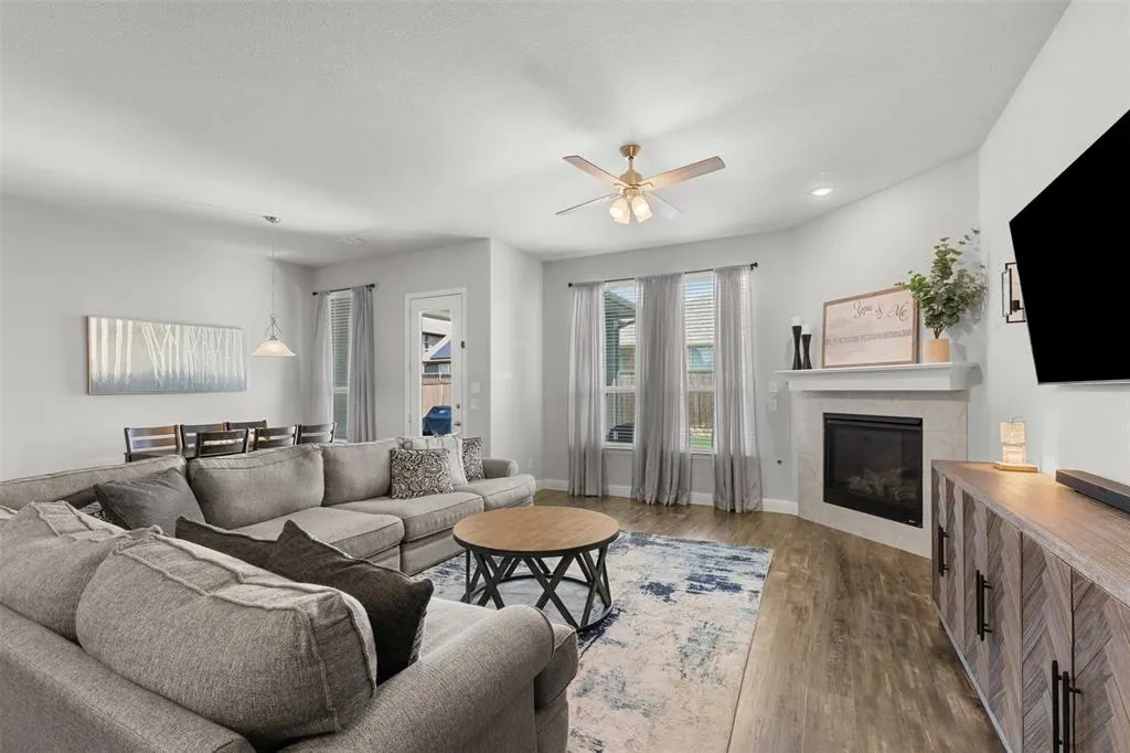 1305 Saddle Ridge Drive