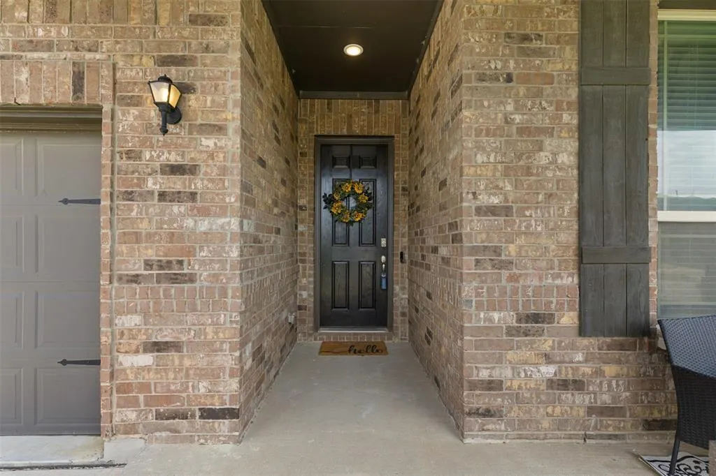 1305 Saddle Ridge Drive