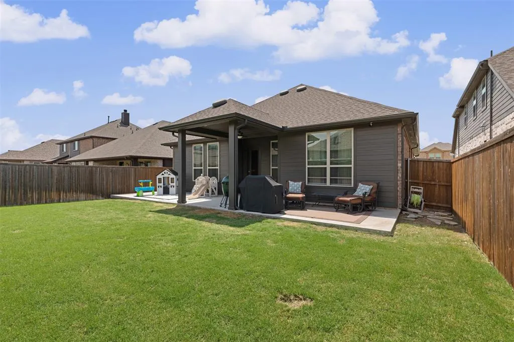 1305 Saddle Ridge Drive