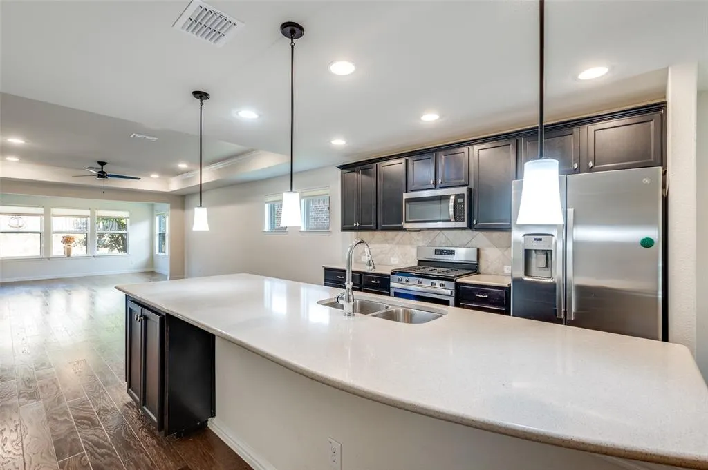 7609 Heritage Drive