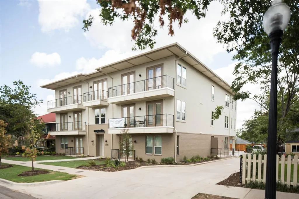 908 N Bishop Avenue, #2-103