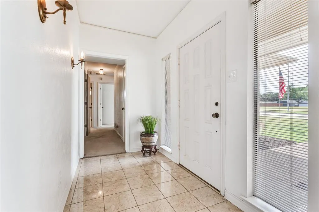 1119 E Spring Valley Road
