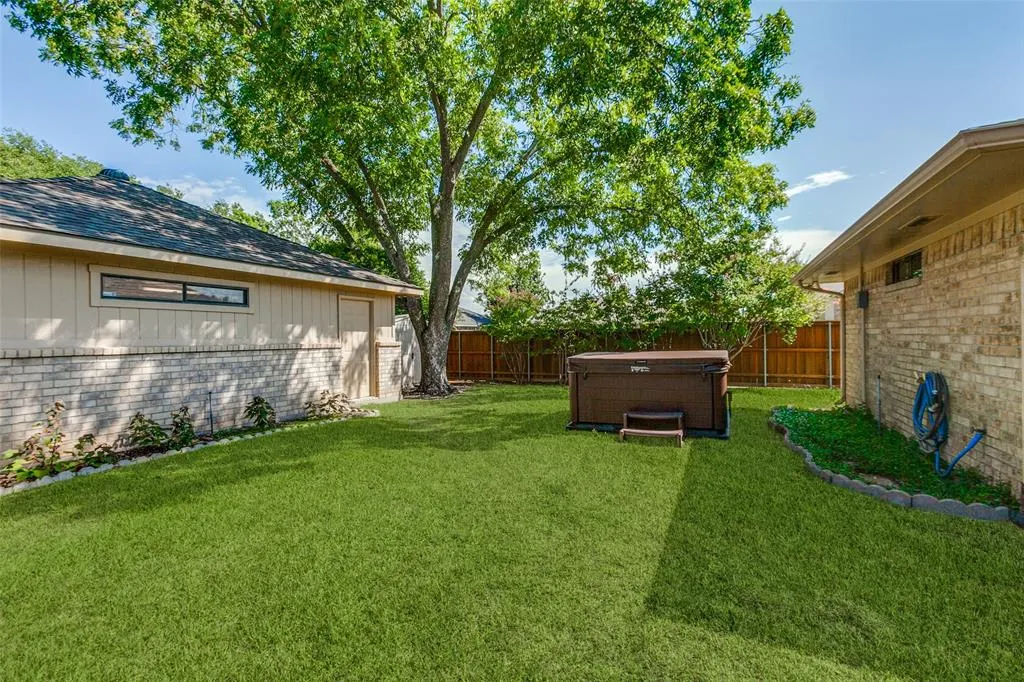 1119 E Spring Valley Road