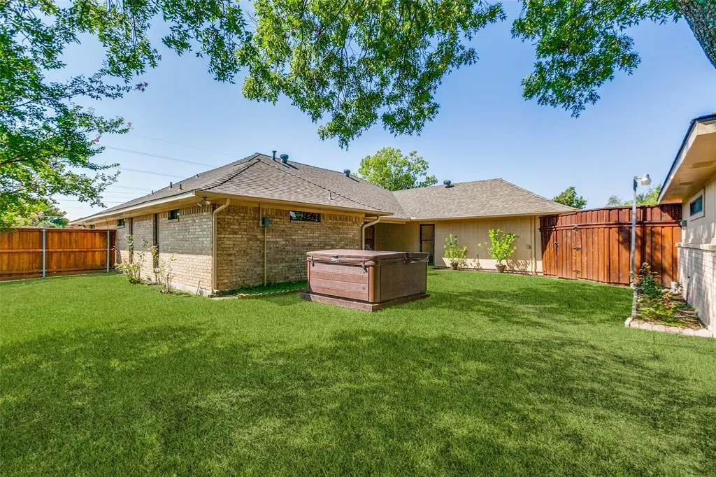 1119 E Spring Valley Road