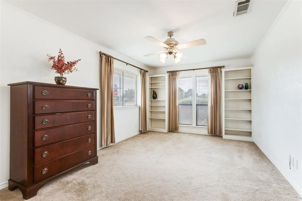 1119 E Spring Valley Road