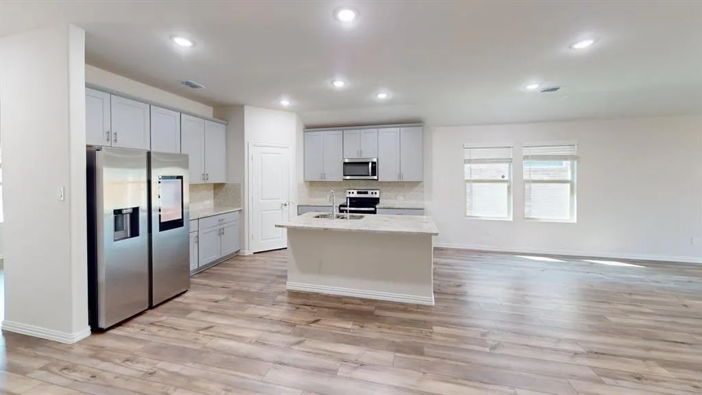 1607 Cobblestone Road
