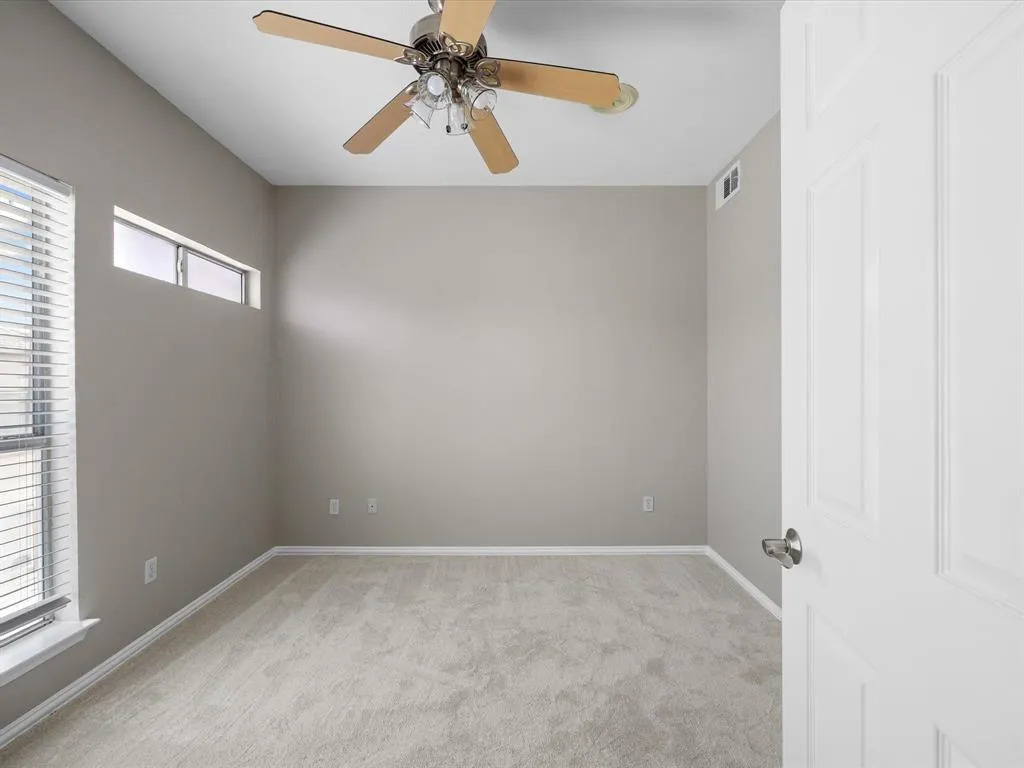 4104 N Hall Street, #326