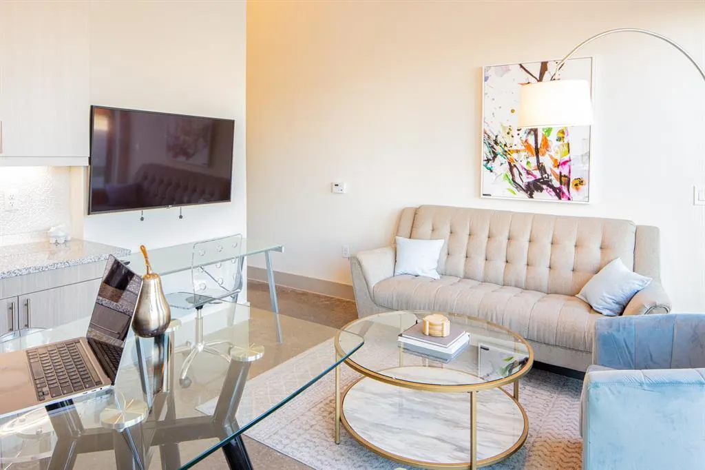 830 N Zang Boulevard, #1310