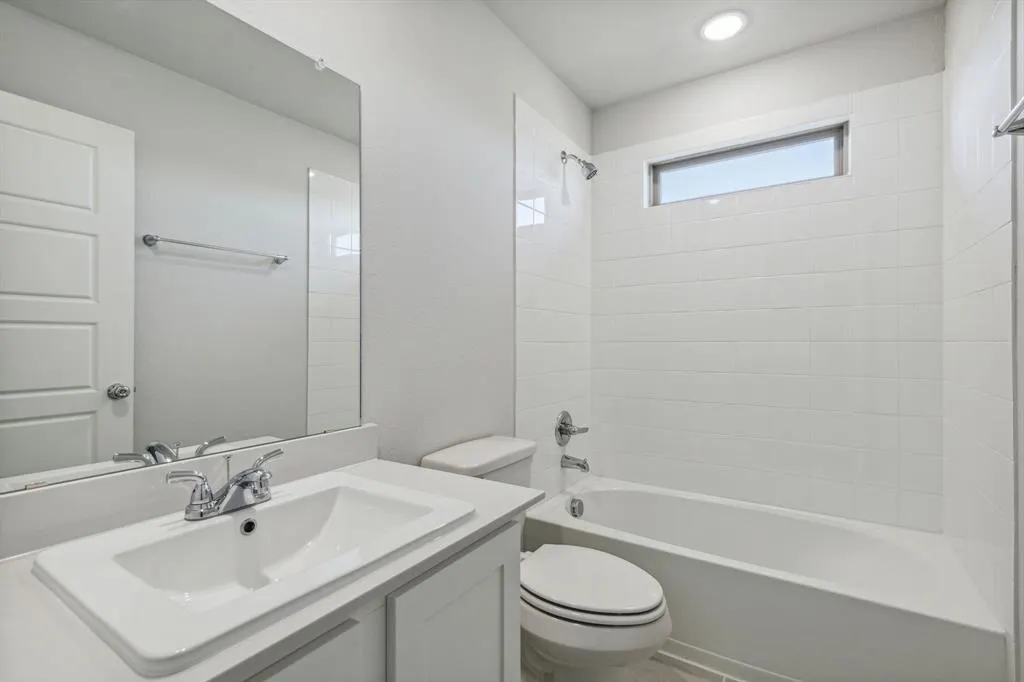 1010 Knox River Drive