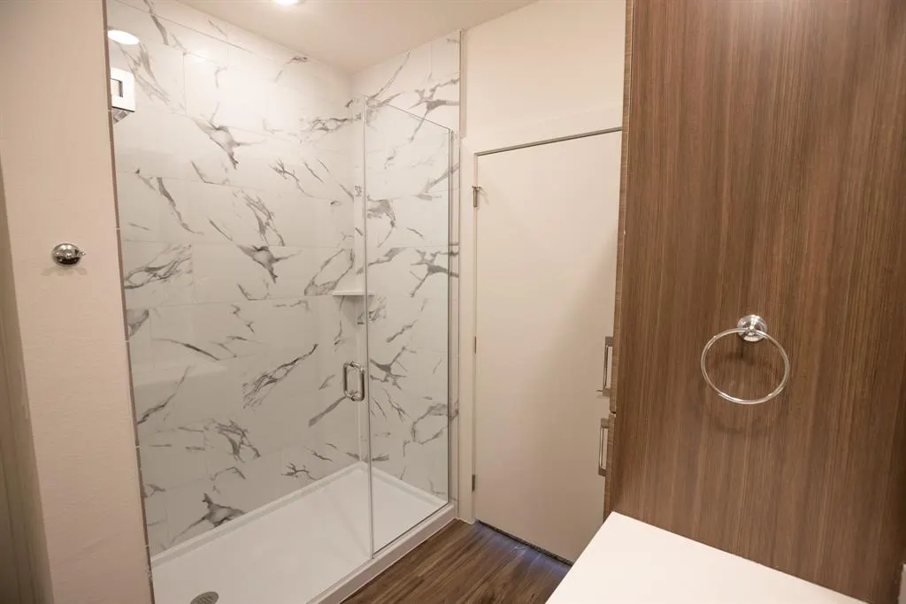 120 N Madison Avenue, #1210