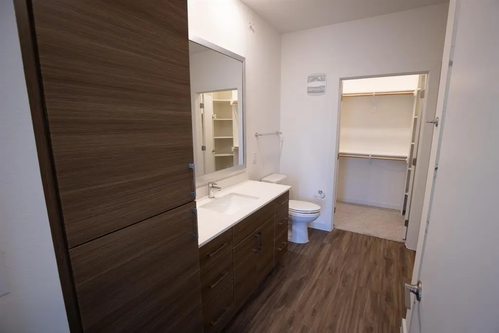 120 N Madison Avenue, #1210