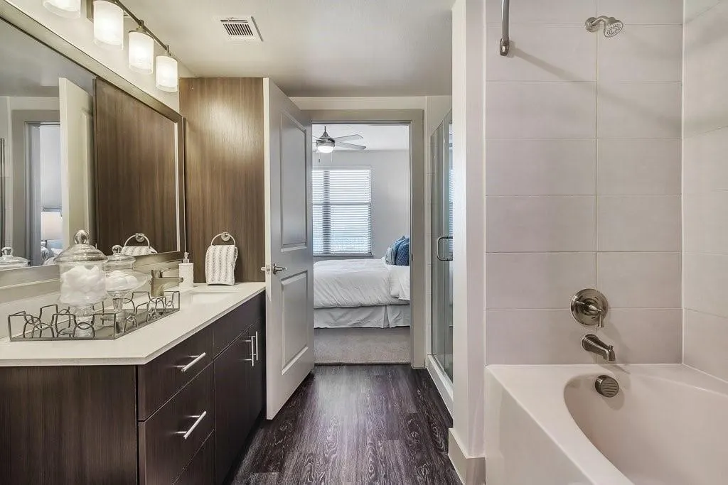 10550 N Central Expressway, #419