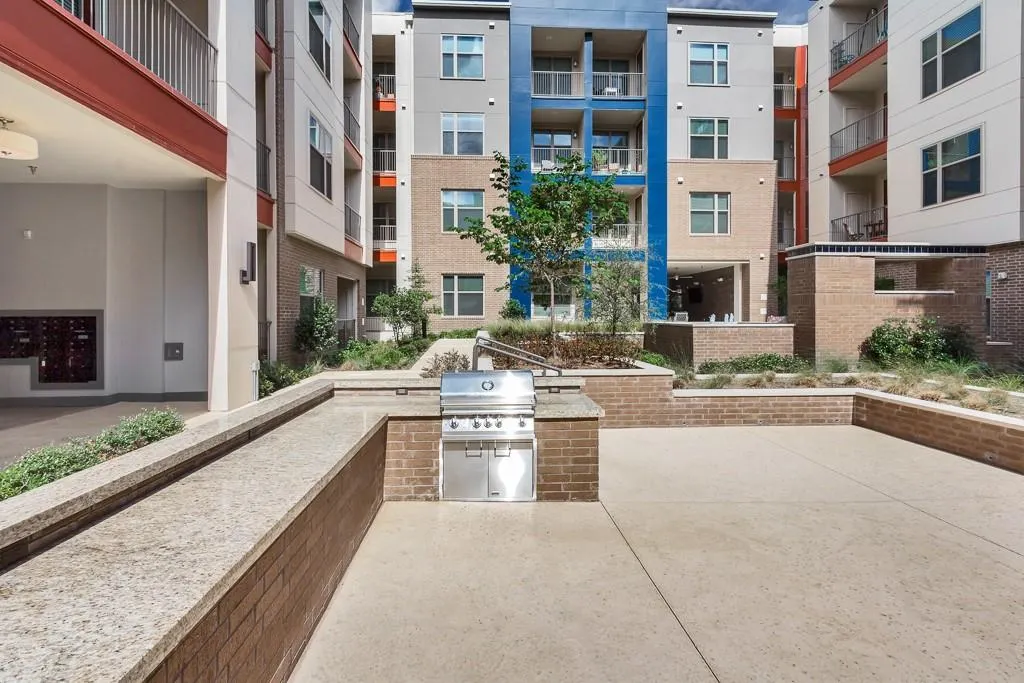 10550 N Central Expressway, #419