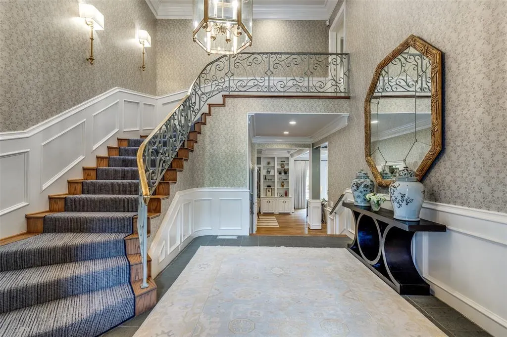 17316 Club Hill Lane