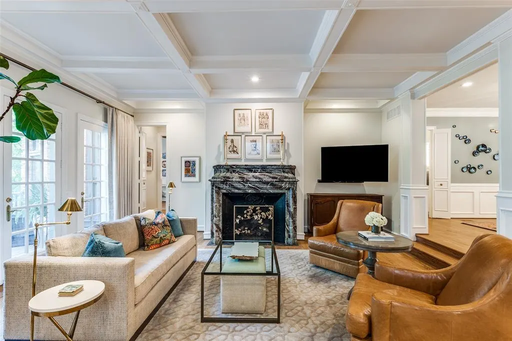 17316 Club Hill Lane