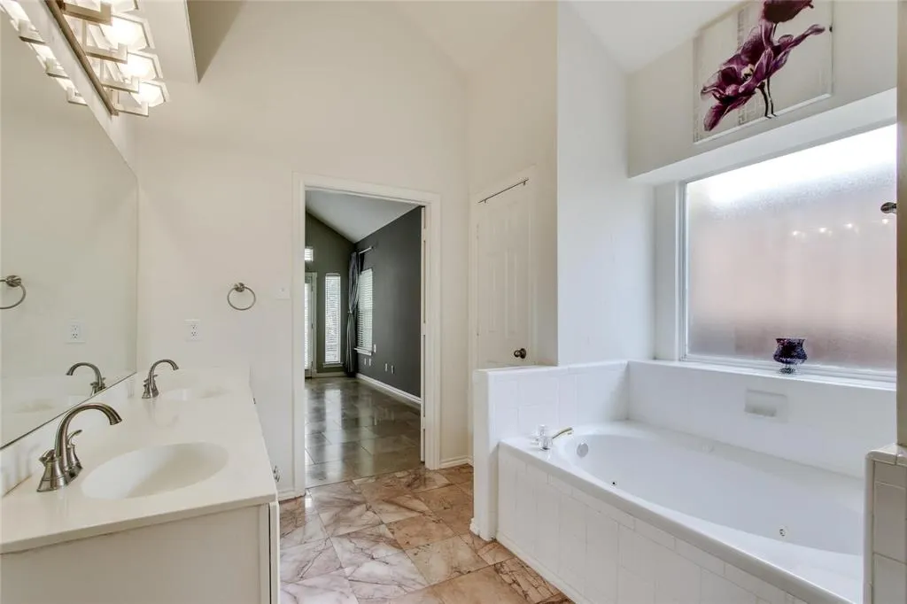5308 Ventana Trail