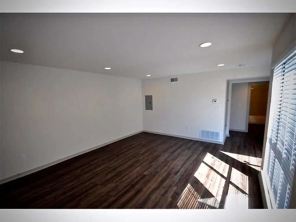2806 Reagan Street, #209