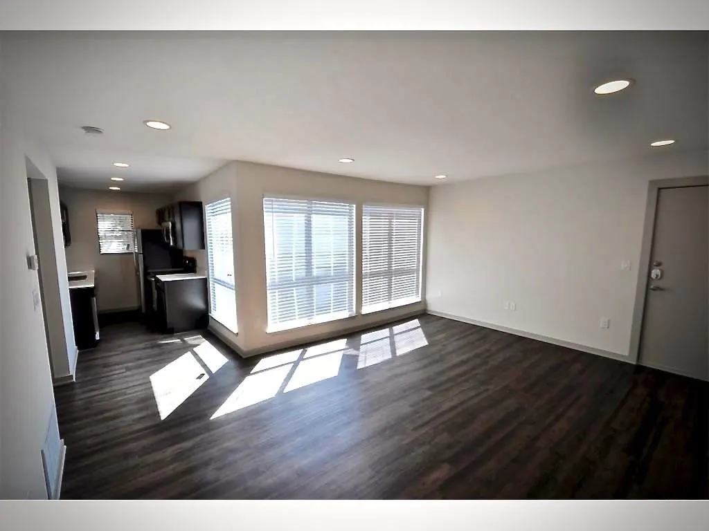 2806 Reagan Street, #209