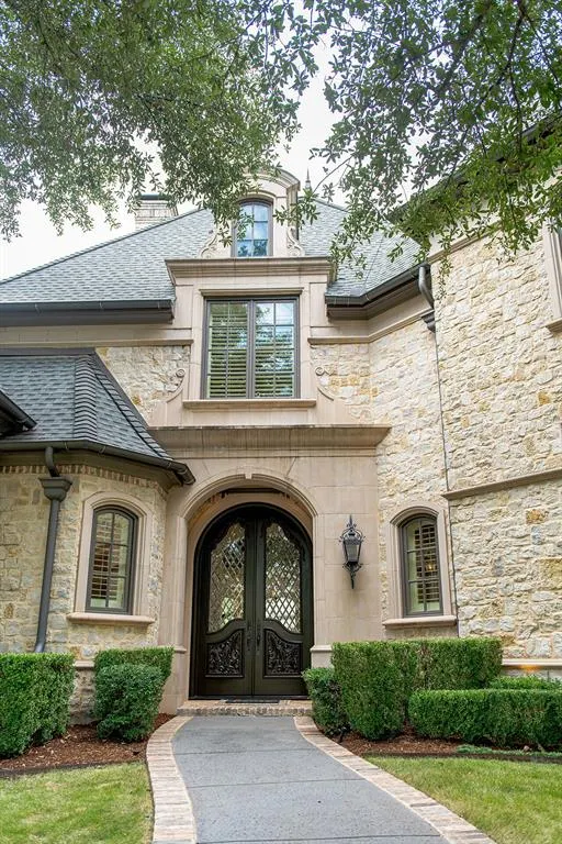 36 Armstrong Drive