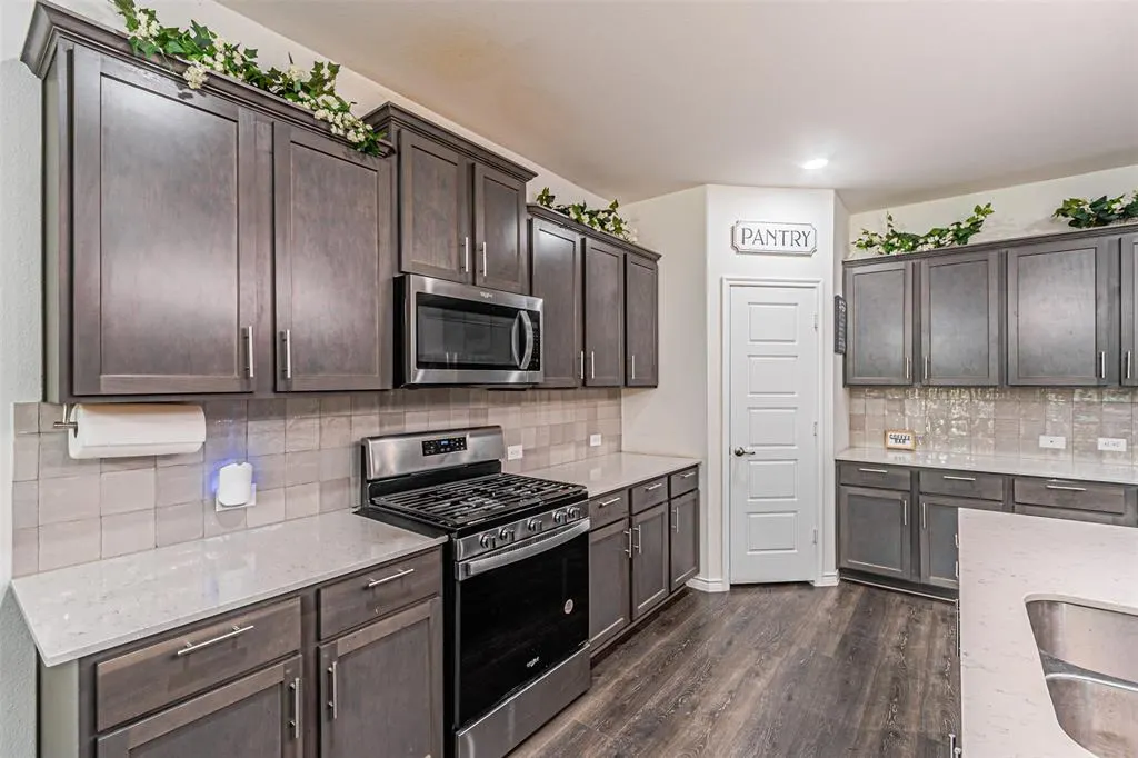 3316 Azure Lane