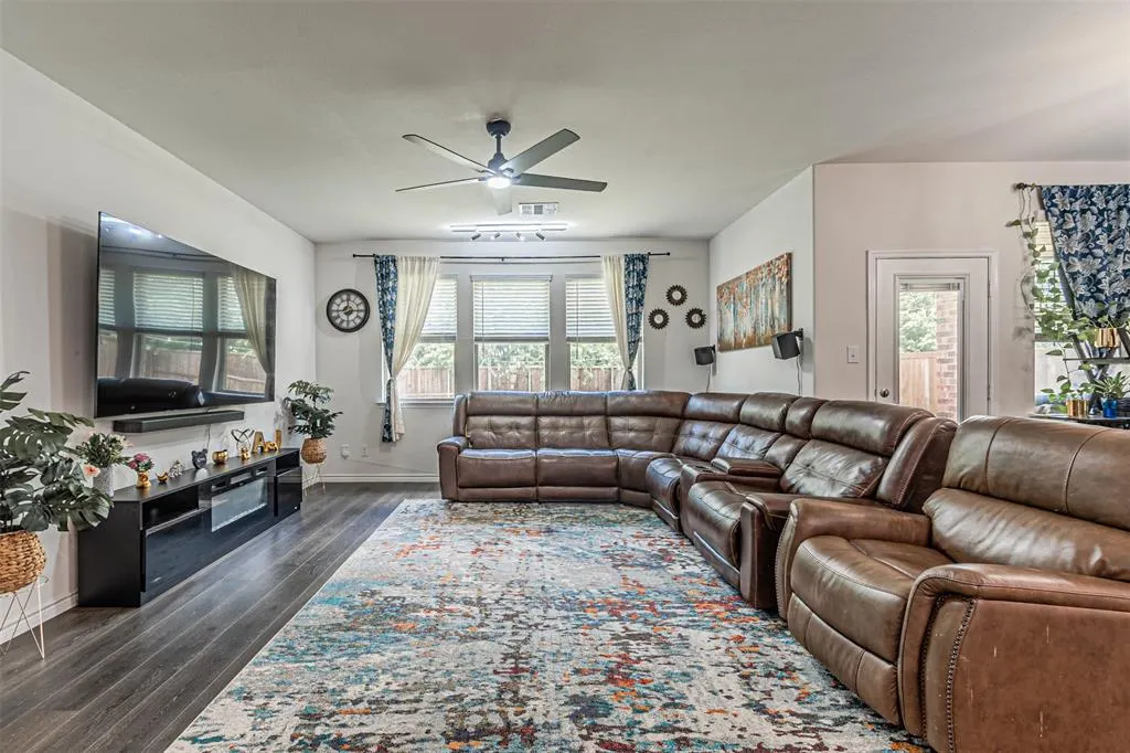 3316 Azure Lane