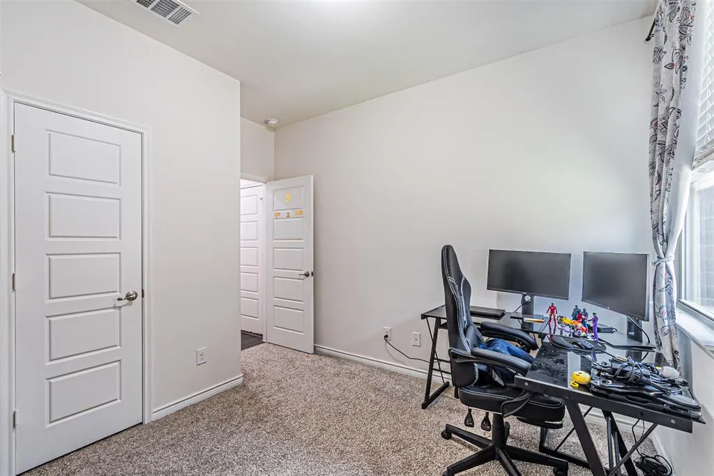 3316 Azure Lane