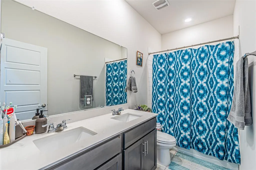3316 Azure Lane
