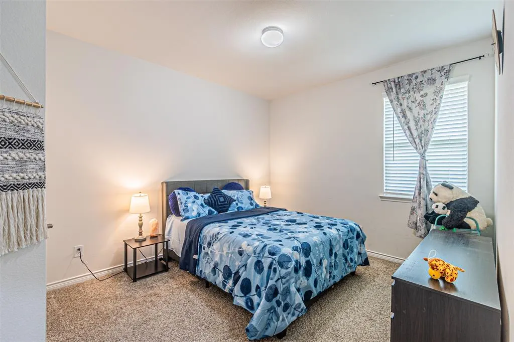 3316 Azure Lane