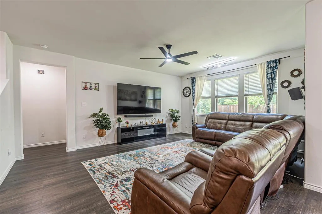 3316 Azure Lane